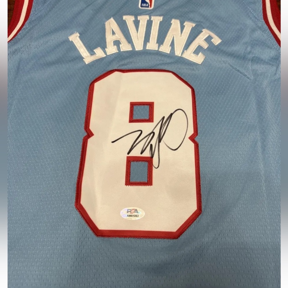 Zach Lavine Signed Jersey